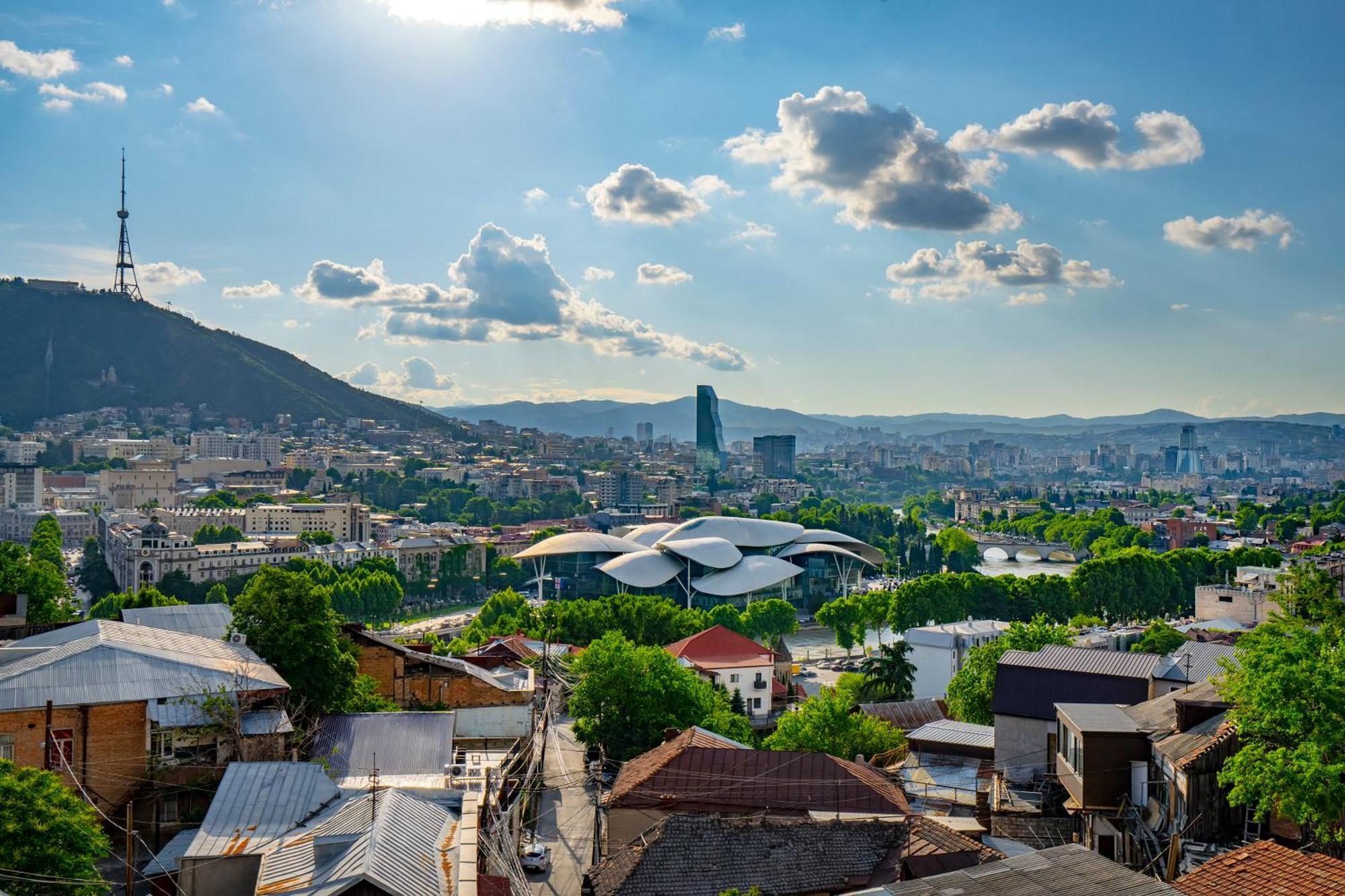 Iris Hotel Tbilisi Exterior foto