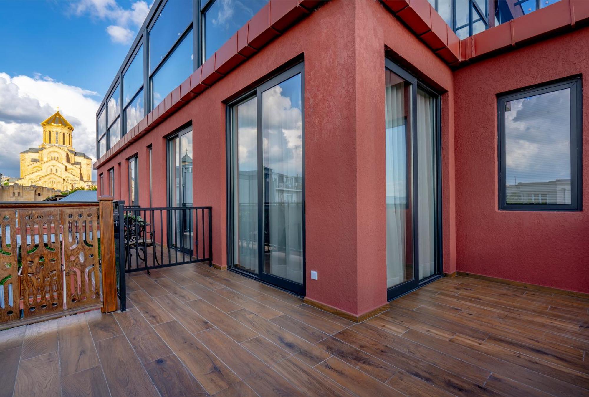 Iris Hotel Tbilisi Exterior foto